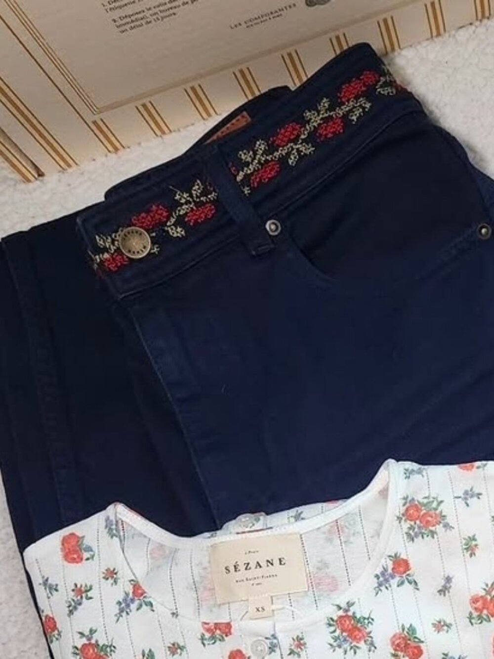 Sezane x Lucia Vergara Marine Blue w/Jazmin Embroidery Jeans size 38/ US6 cotton - Picture 3 of 12